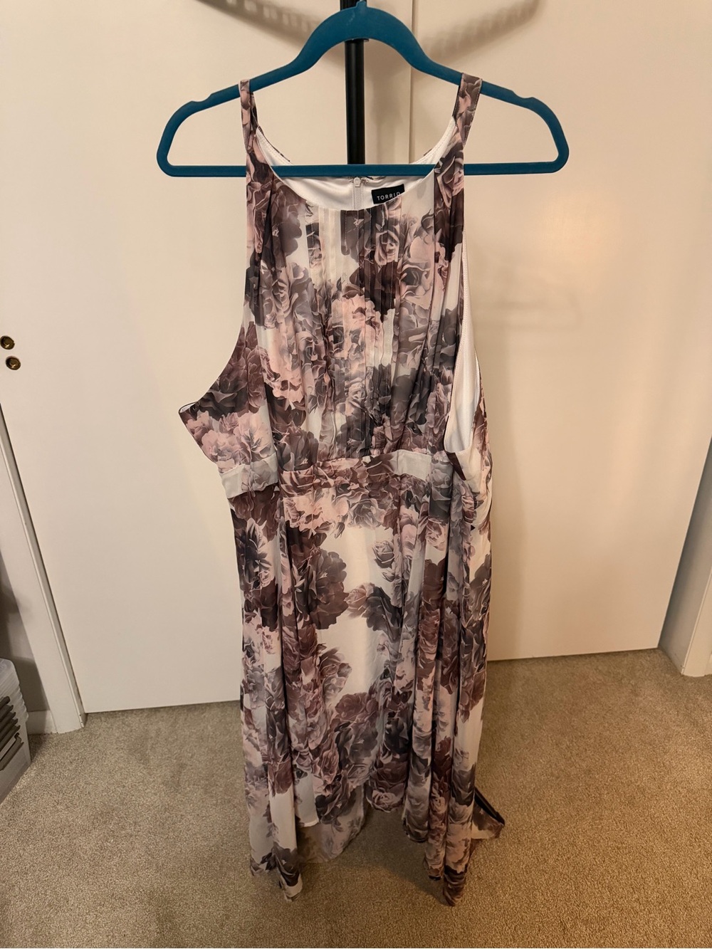 Torrid Floral High-Neck with High-low Maxi Dress in Mauve/Purple
